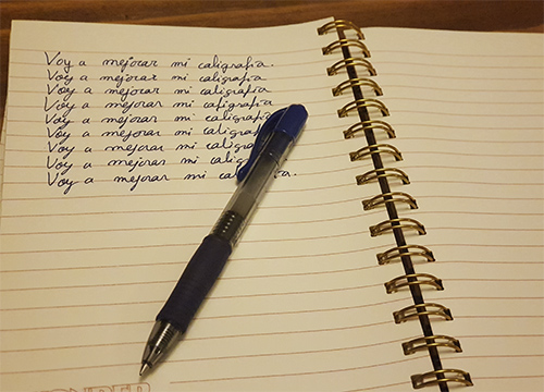 Escribir a mano y la habilidad lectora están conectados